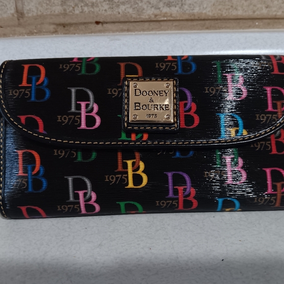 Dooney & Bourke DB75 Multi Color Black Continental Wallet Clutch - Picture 1 of 6